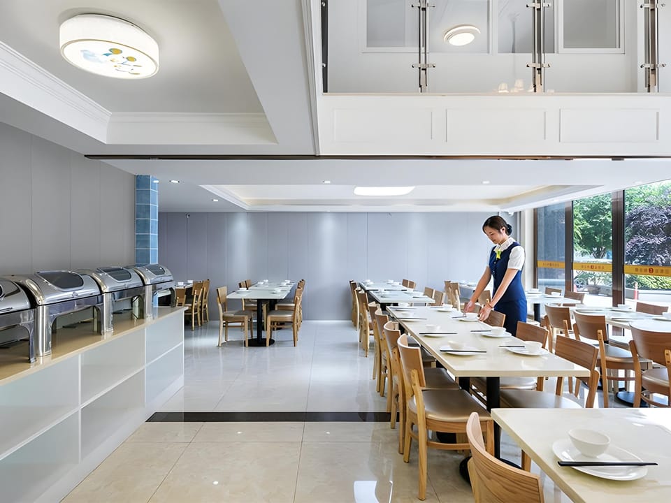 Vienna 3 Best Hotel Hangzhou Zhenning Road Metro Station Hotel in Hangzhou