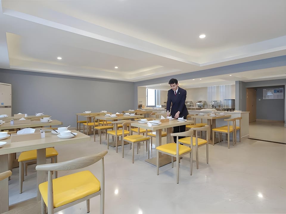 Vienna 3 Best Hotel Zhejiang Taizhou Tiantai Mountain Waterfall Scenic Hotel in Zhejiang