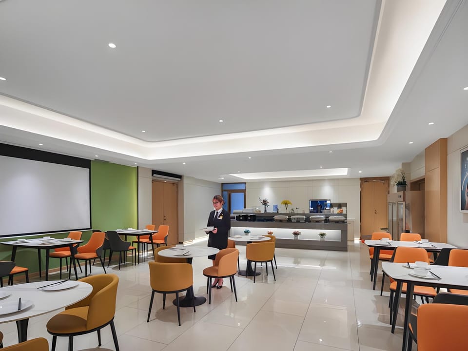 Vienna 3 Best Hotel Zhejiang Taizhou Qingfeng Community Hotel in Zhejiang