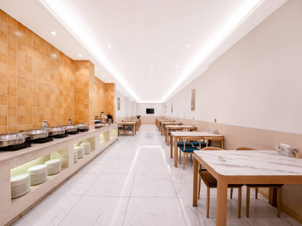 Vienna International Hotel  Hangzhou east railway JingFang Metro Station Hotel in Hangzhou