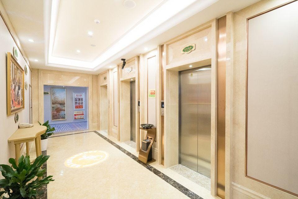 Vienna International Hotel  Zhejiang Jiaxing Longding Wanda Square Hotel in Zhejiang