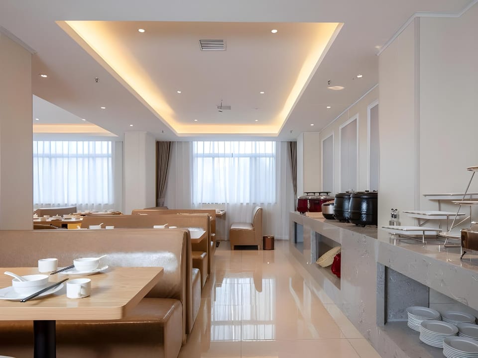 Vienna Classic Hotel Zhejiang Hengdian Yingshicheng Menghuangu Hotel in Zhejiang
