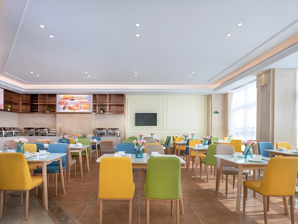 Vienna International Hotel Zhejiang Ningbo Xiangshan passenger transport center East Station Hotel in Zhejiang