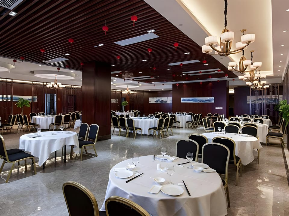 Vienna International Hotel Hangzhou Jiubao passenger transport center Hotel in Hangzhou