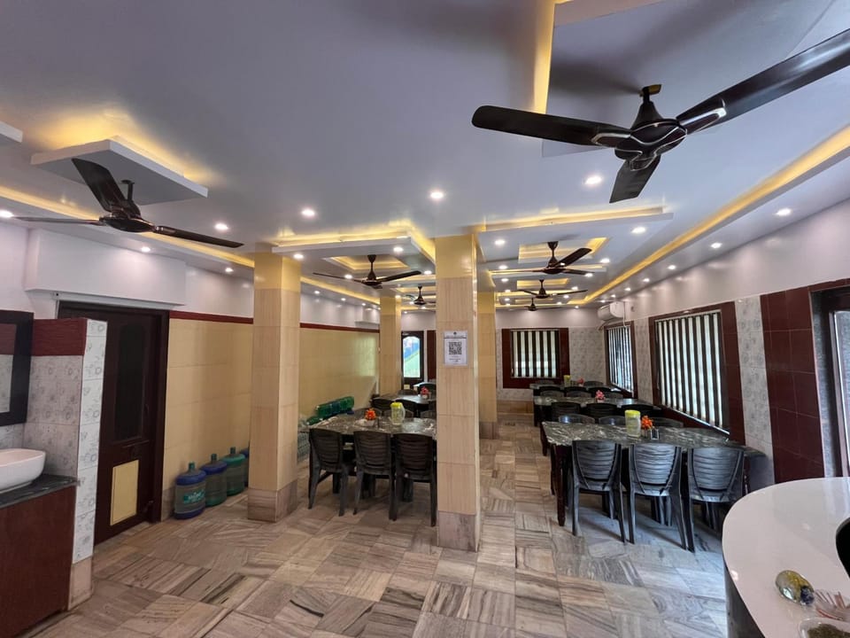 HOTEL HOLIDAY HOME Hotel in West Bengal