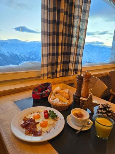 Gotschnagrat Bergrestaurant- Best Panoramic View Hostel in Davos