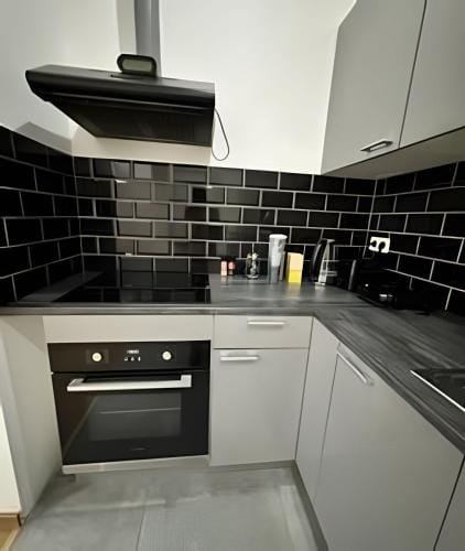 Ideal Room Near Gare du Midi Hotel in Saint-Gilles