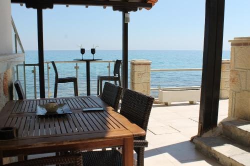 Villa Maria - Mola Suites Hotel in Halkidiki