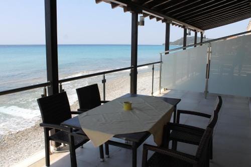 Villa Maria - Mola Suites Hotel in Halkidiki