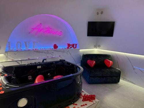 Antoine Suite Room Hotel in Bari