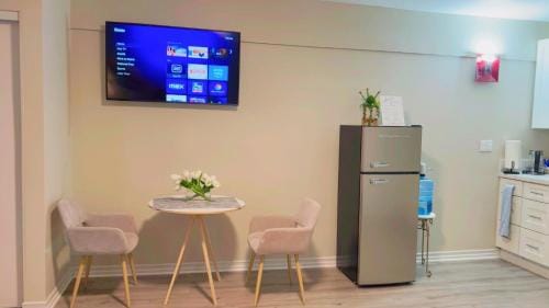 Haven Vibe Hotel in Escondido Village