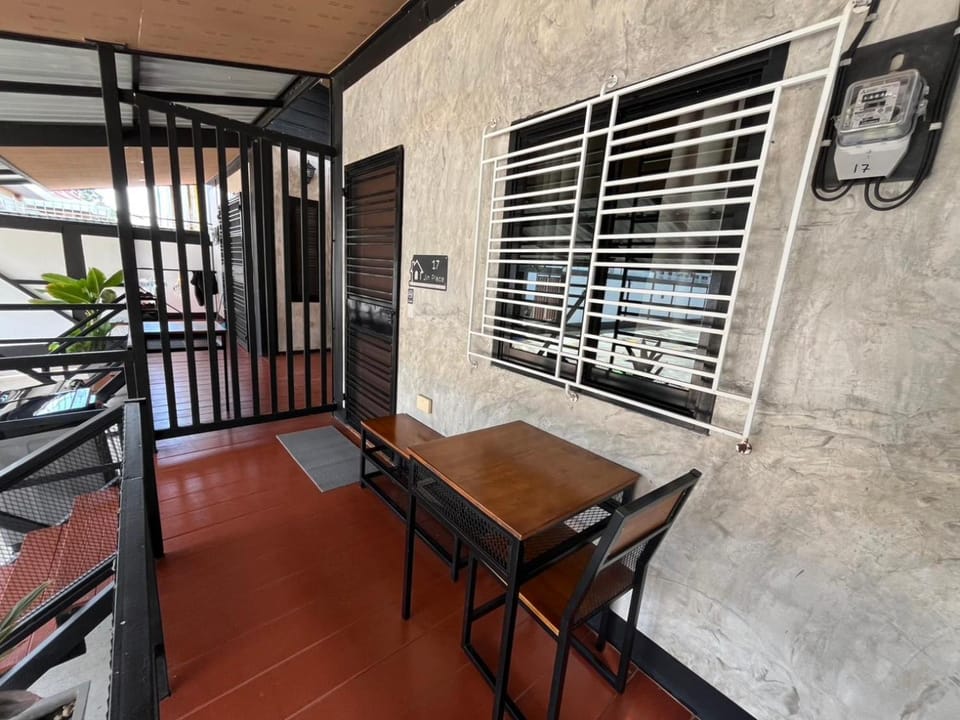 Jint Place Hostel Resort in Laos