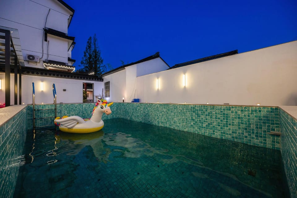 Suzhou Hongyunguo Homestay (Xishan Island Scenic Area Branch) Hotel in Suzhou