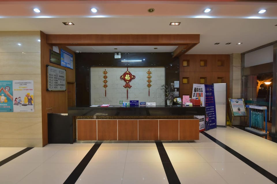 Under the Wutong Tree Selected Hotel (Tongxiang MixC Branch) Hotel in Zhejiang