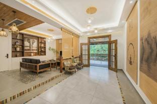 Jingsu, Starry Sky Swimming Pool Bar, Mountain View and River Tracing Parent Child Resort Villa Hotel in Hangzhou