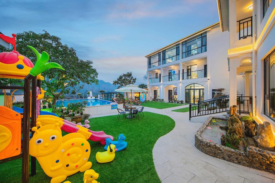 Wood-themed Stargazing Pool Family Camping Resort Villa (Anji Zhebei Grand Canyon Rafting Branch) Hotel in Hangzhou