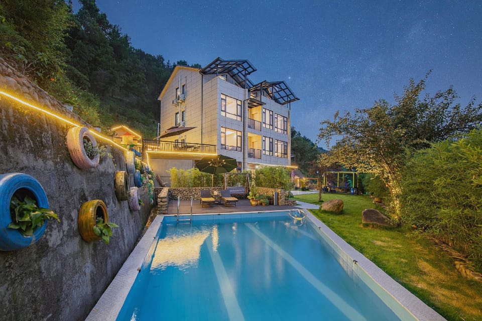 Linjian Mountain House (Anji Longwang Mountain Drift Shop) Hotel in Hangzhou