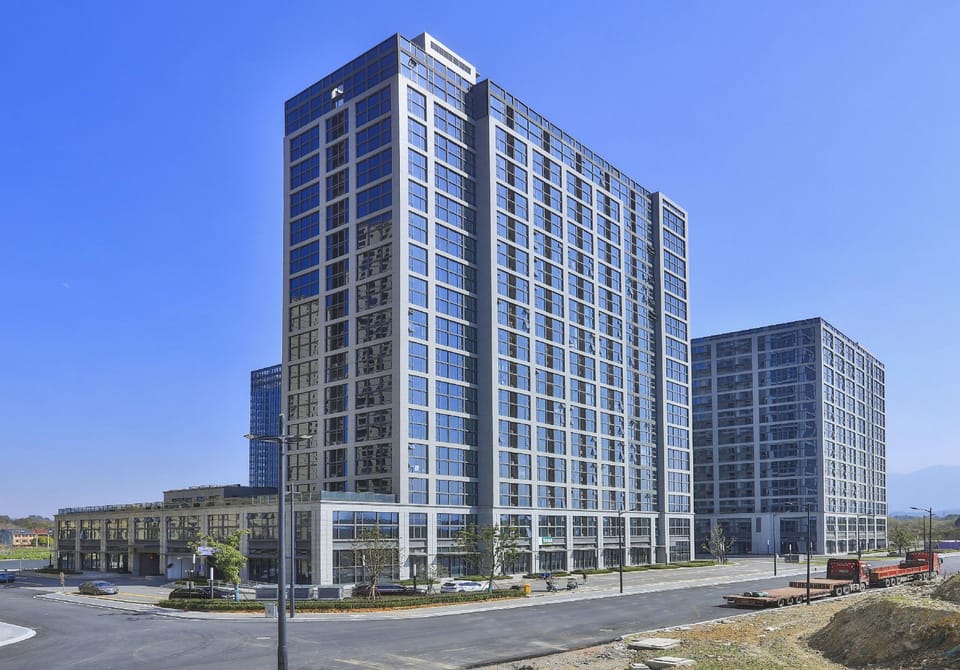 July Giant Screen Cinema Apartment (Hangzhou Jiangnan Town Tonglu East Railway Station Branch) Hotel in Hangzhou