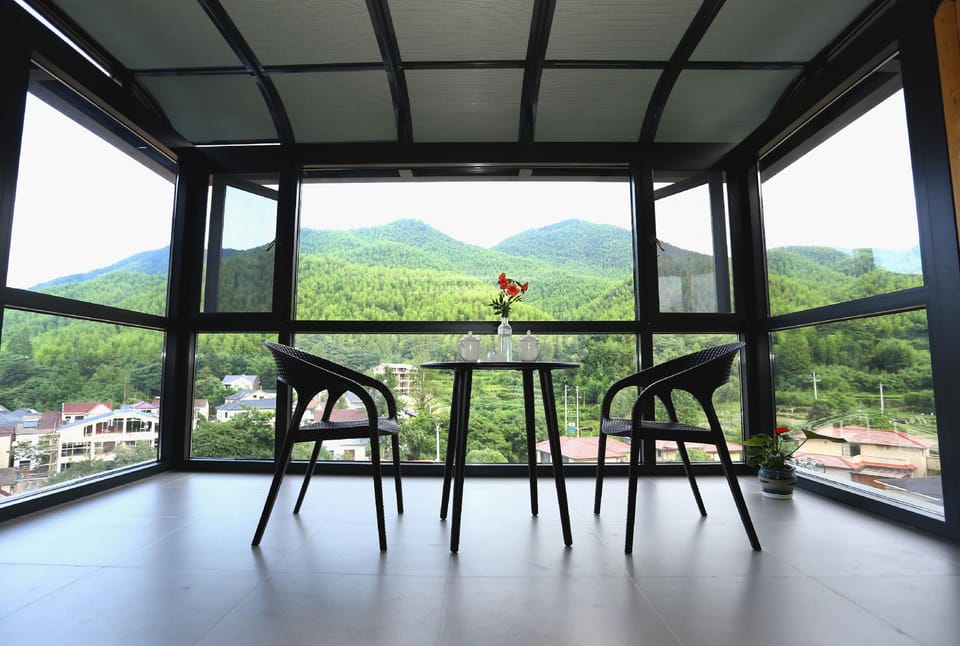 Banxia Homestay (Cloud Grassland Panda Tribe Adventure Park Branch) Hotel in Hangzhou