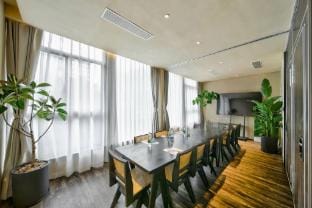 M Hotel (Hangzhou  Huanglong Sports Center) Hotel in Hangzhou