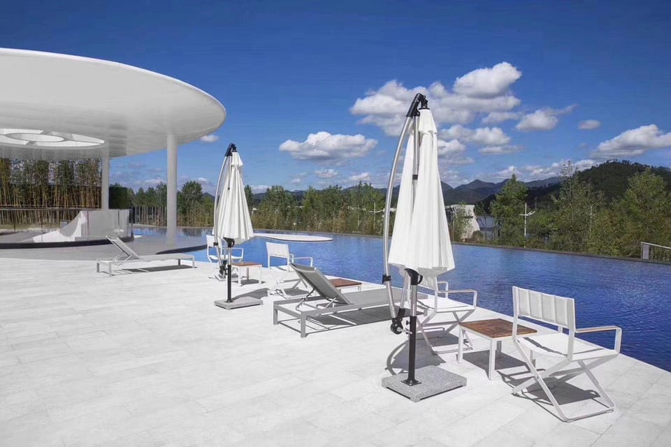 Qiandao Lake LoFT - Giant Screen Lake View Resort Apartment Hotel in Hangzhou