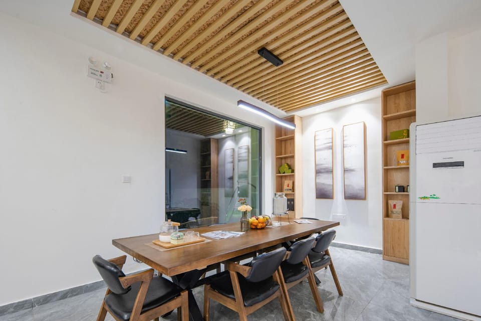 Mountain Retreat Time Homestay (Taihu Scenic Area Branch) Hotel in Suzhou