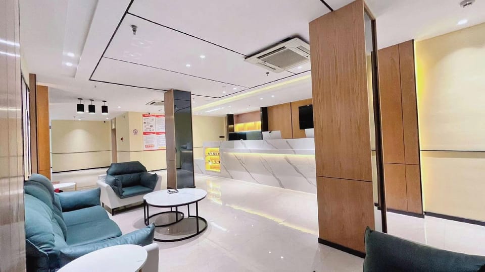 eLong Haiya Hotel (Hengdian World Studios Wansheng South Street Branch) Hotel in Zhejiang