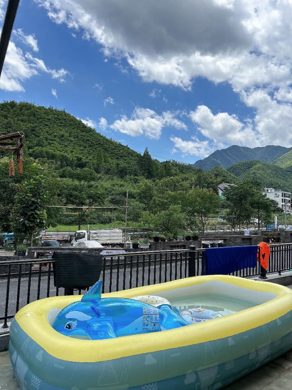 Semi-secluded Creek Tracing Resort (Anji Cloud Grassland Panda Tribe Park Branch) Hotel in Hangzhou