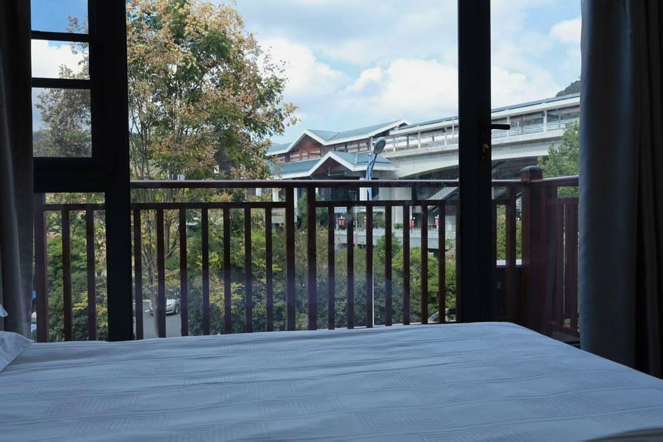 Leisurely Homestay (Qiandao Lake High-Speed Railway Station Branch) Hotel in Hangzhou