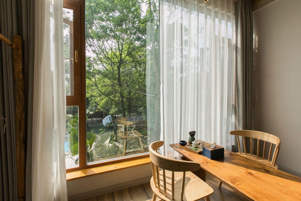 Ancient Charm Spring Homestay Hotel in Chengdu