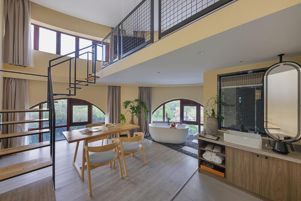 Gucun Resort Hotel in Shanghai