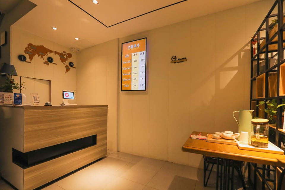 Lanwei Boutique Hotel (Yuyingfang Branch, Deqing County) Hotel in Hangzhou