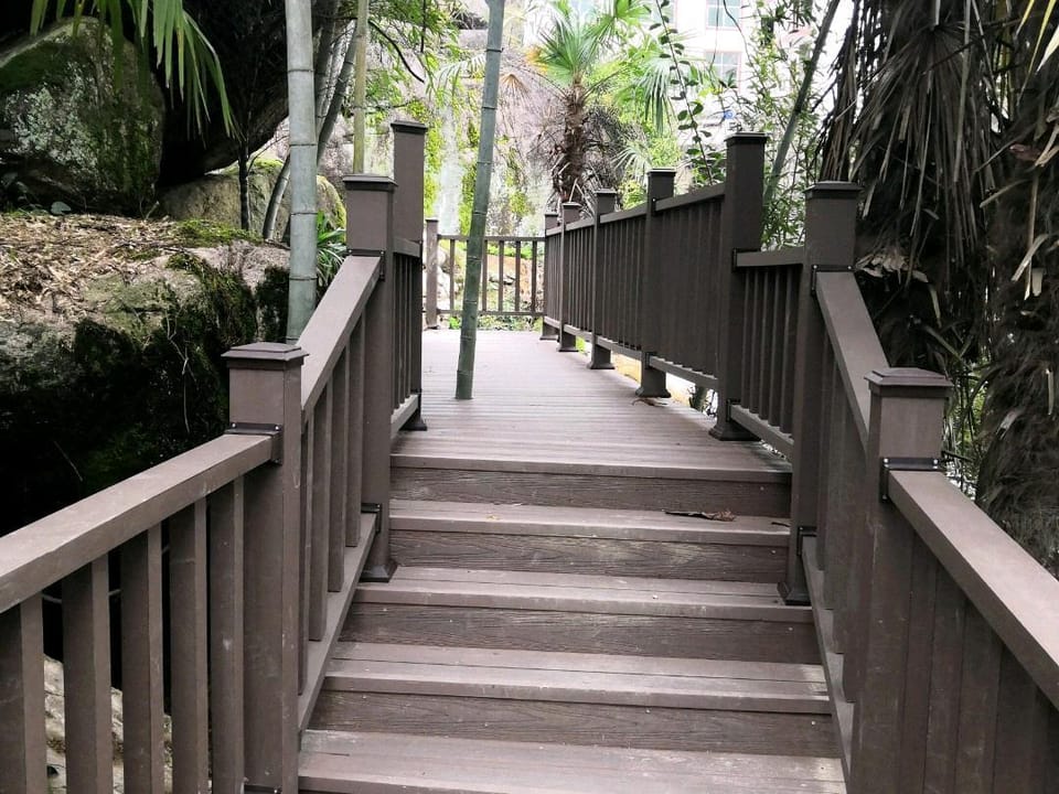 Yuhua Peak Farm (Sanqingshan Branch) Hotel in Zhejiang