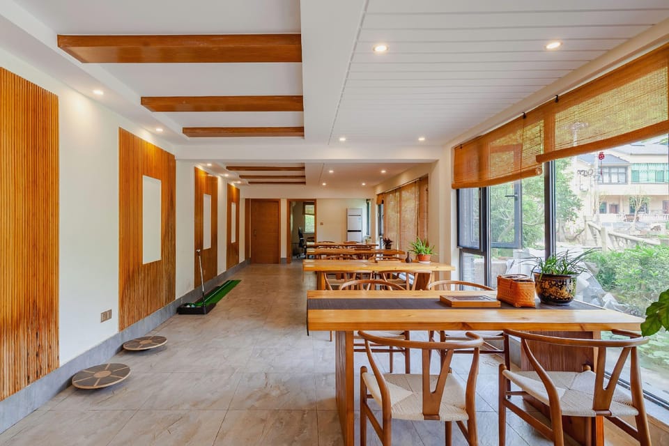 Tianyue Lakeside Residence Hotel in Hangzhou