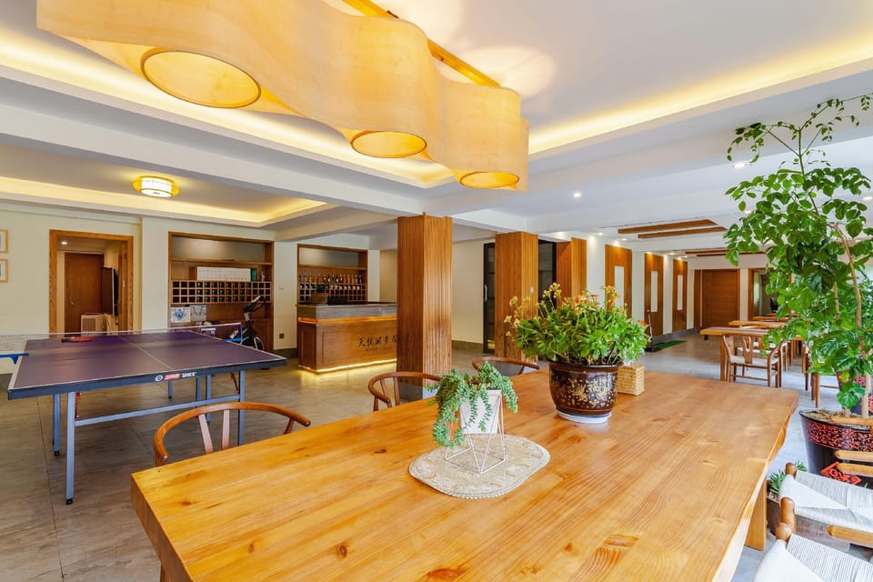 Tianyue Lakeside Residence Hotel in Hangzhou