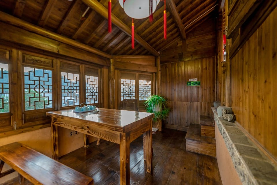 Wang's Daming Mansion B&B Hotel in China
