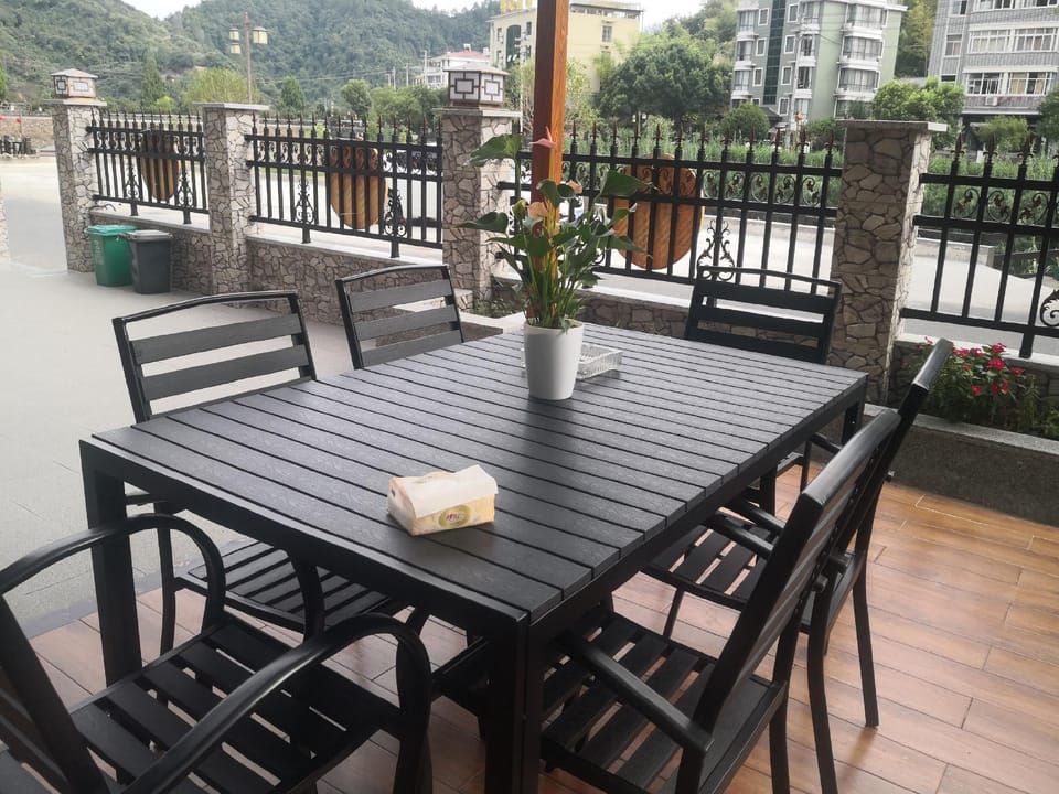 Tingshuige Farm Hotel in Hangzhou