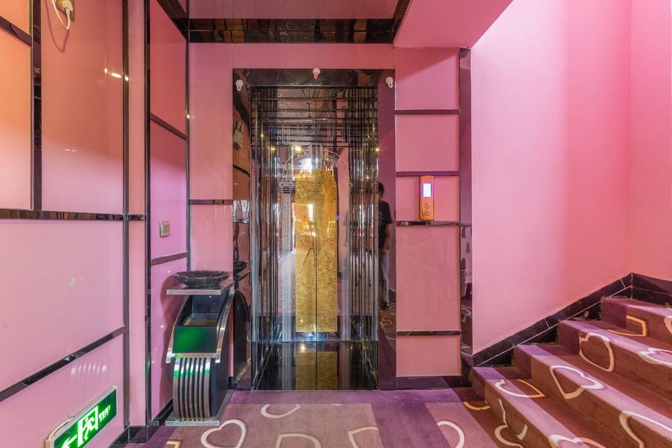 Via Romantic Hot Spring Theme Hotel Hotel in China