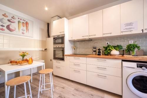 Guest House Chez Bastien Hotel in Nice