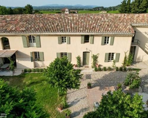 Le Mas des Poules chambres d'hotes de charme Hotel in Provence-Alpes-Côte d'Azur