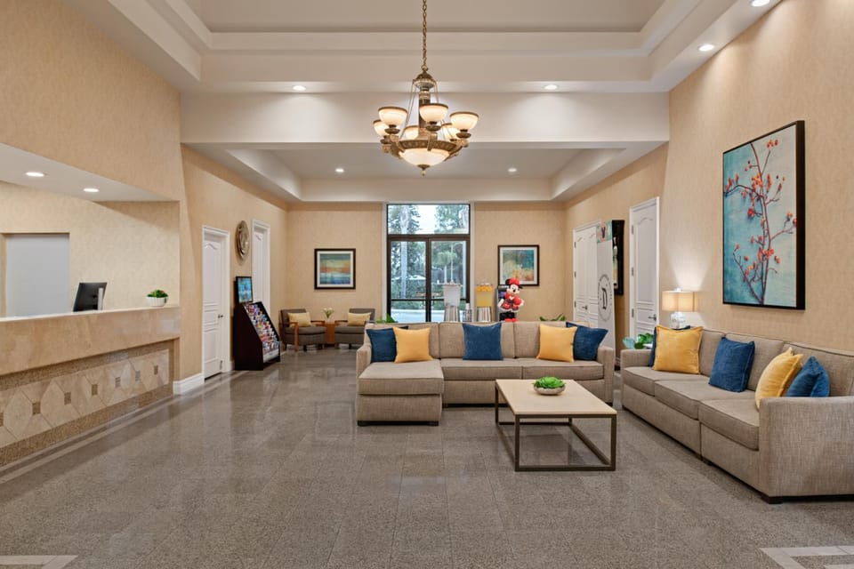 Cortona Inn and Suites Anaheim Resort Hotel in Garden Grove