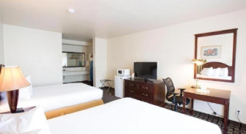 Anaheim Express Inn Hotel in Garden Grove