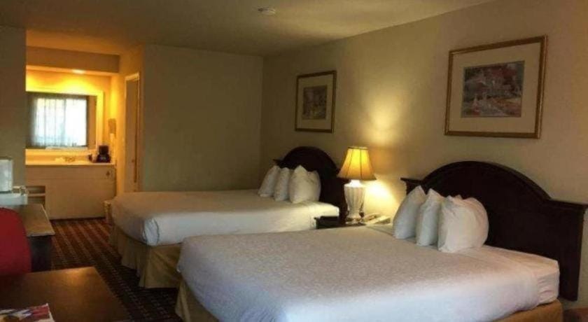 Anaheim Express Inn Hotel in Garden Grove