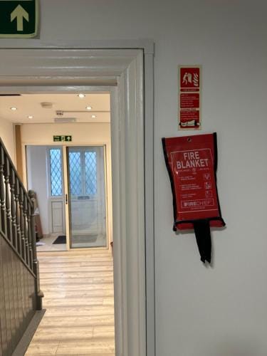 The Peacock House 7 mins from Luton airport Hotel in Luton