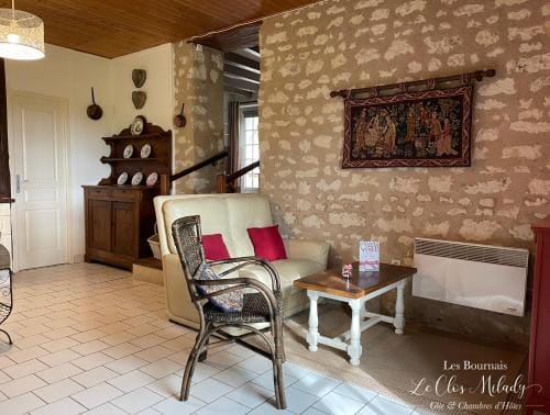 Chambres d'Hotes Les Bournais - Le Clos Milady Hotel in Centre-Val de Loire