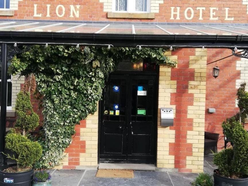 Lion Hotel Inn in Wales