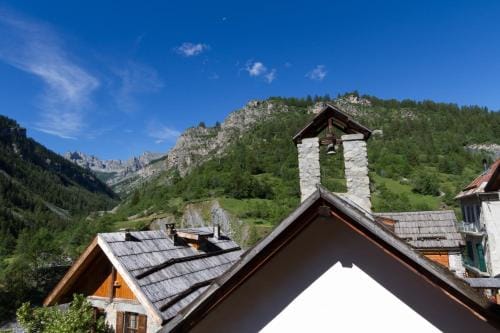 La petite etoile d'hotes en Mercantour Hotel in Saint-Étienne-de-Tinée