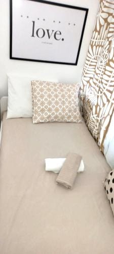 Rooms & Apartments Miavik Hostel in Belgrade