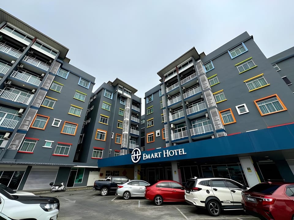 Emart Hotel (Riam) Sdn Bhd Hotel in Sarawak, Malaysia