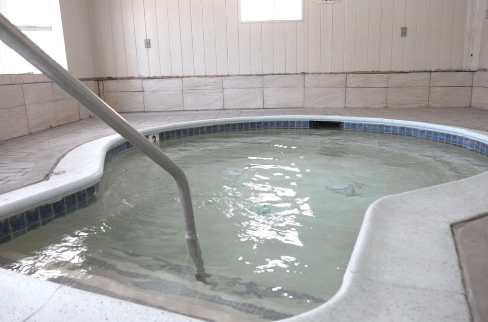 Elsinore Hot Springs & Lodge Hotel in Lake Elsinore